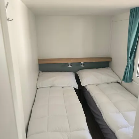 Victoria Mobilehome In Cisano San Vito * Бардолино
